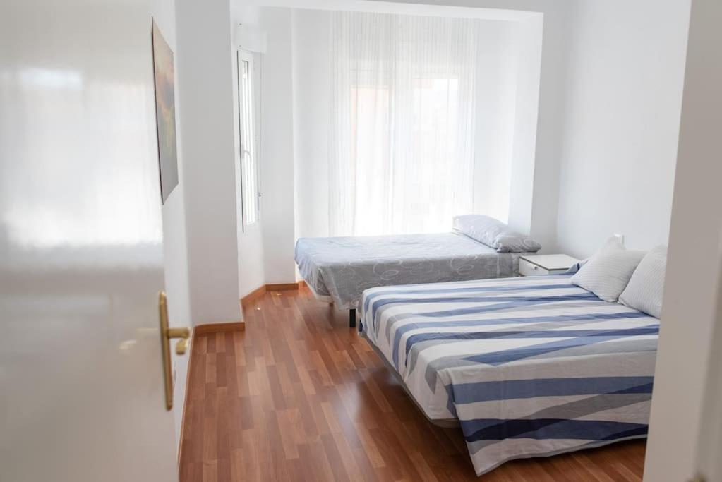 Apartamento Alexa, A 800Mts Catedral Wifi Smart Tv Murcia Bagian luar foto